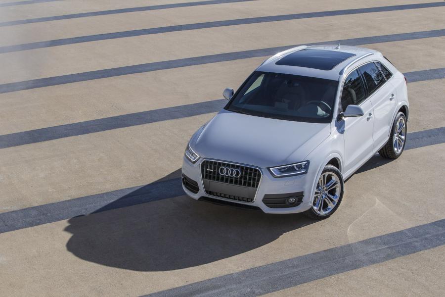  Audi Q3 2.0 TFSI Quattro (8U) 2014 года  (NA) (фото 8 из 17)